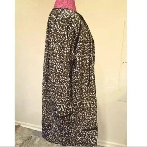 Michael Michael Kors Lightweight Animal Print - Picture 5 of 12